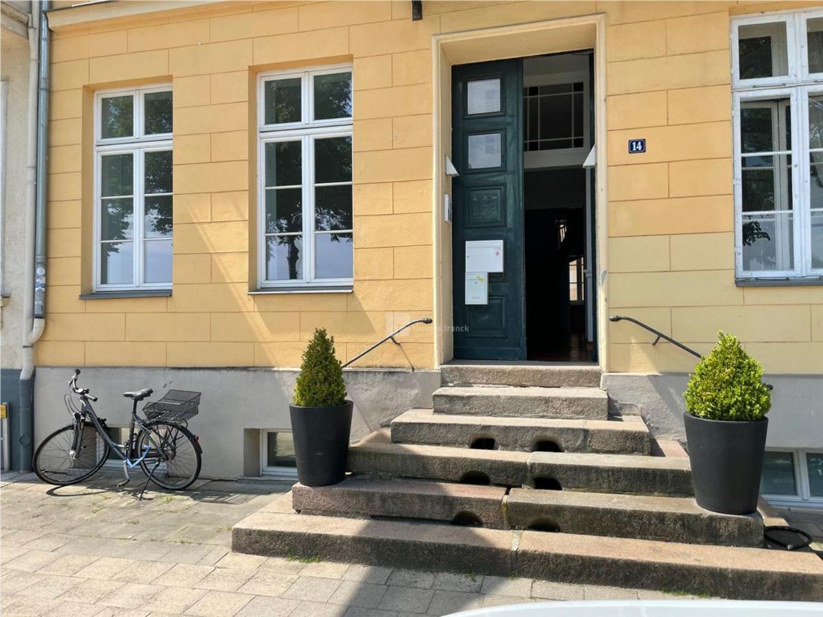 Das Ferienapartment Alexandrine Direkt Am Pfaffenteich Mit Eigenem Parkplatz شفيرين المظهر الخارجي الصورة