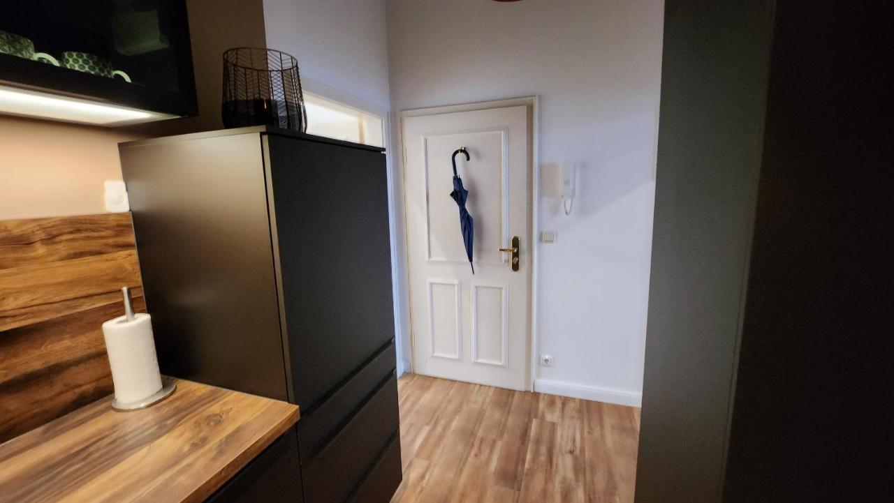 Das Ferienapartment Alexandrine Direkt Am Pfaffenteich Mit Eigenem Parkplatz شفيرين المظهر الخارجي الصورة