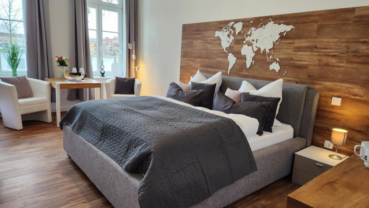 Das Ferienapartment Alexandrine Direkt Am Pfaffenteich Mit Eigenem Parkplatz شفيرين المظهر الخارجي الصورة