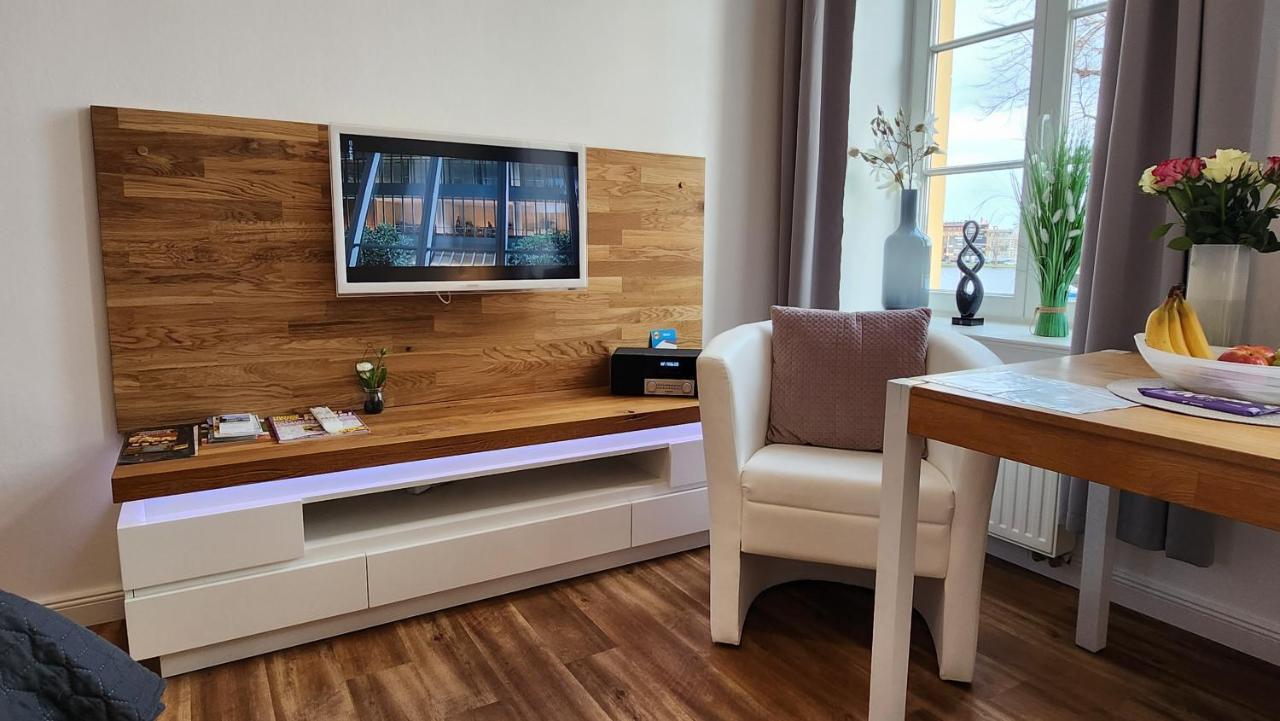 Das Ferienapartment Alexandrine Direkt Am Pfaffenteich Mit Eigenem Parkplatz شفيرين المظهر الخارجي الصورة